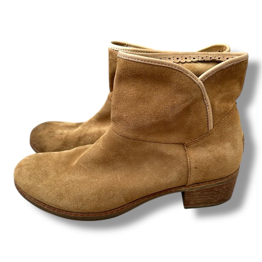 UGG Darling Beige Suede Heeled Ankle Bootie Women's Size 9 Coastal Cowgirl